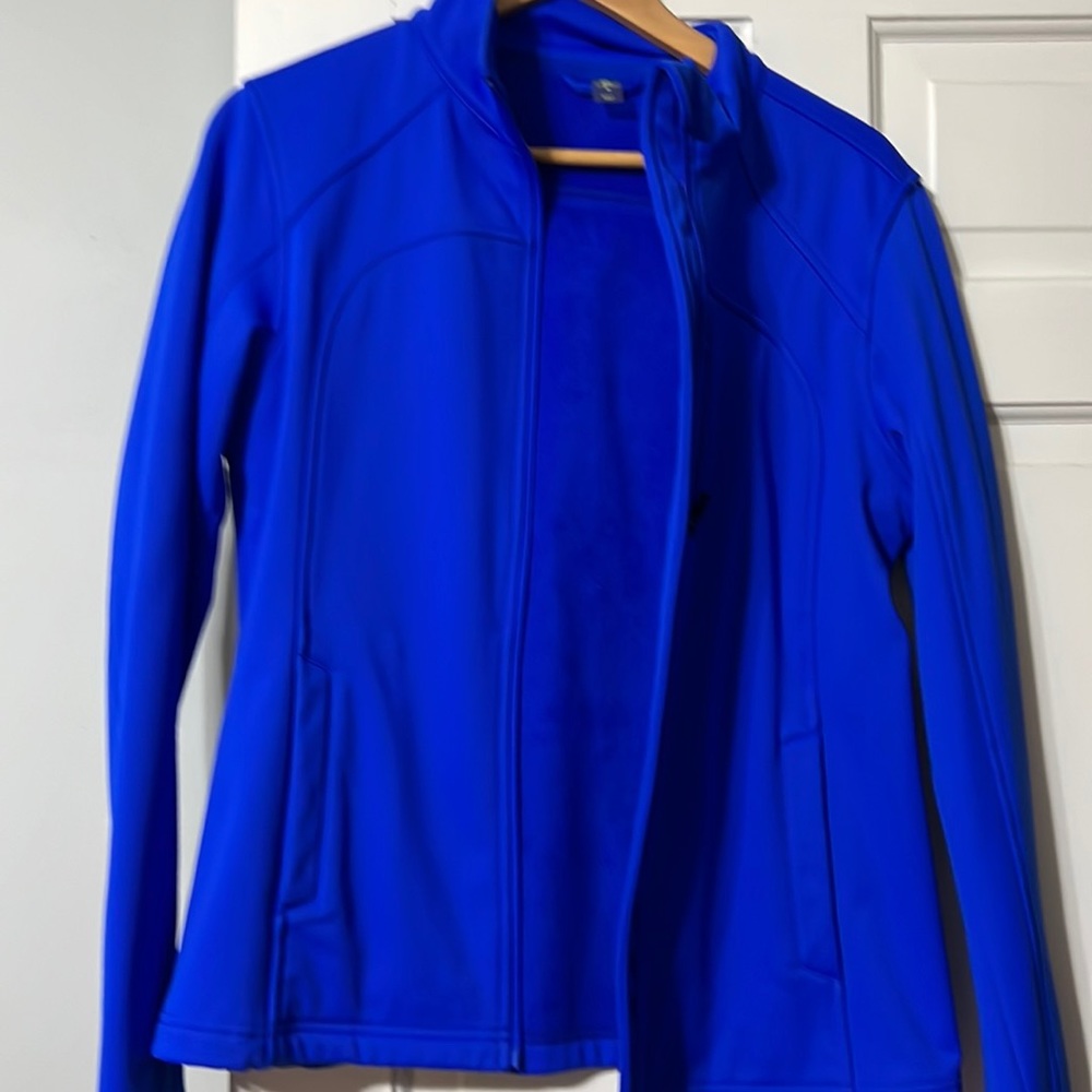 Bright blue medium fitted outdoor jacket